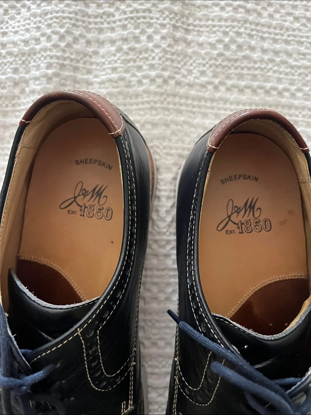 Johnston and Murphy 1850 premium navy